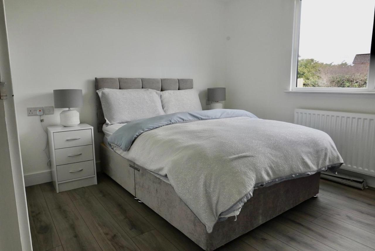 ניוארי Castle View Chalet By Clonlum Cottages מראה חיצוני תמונה
